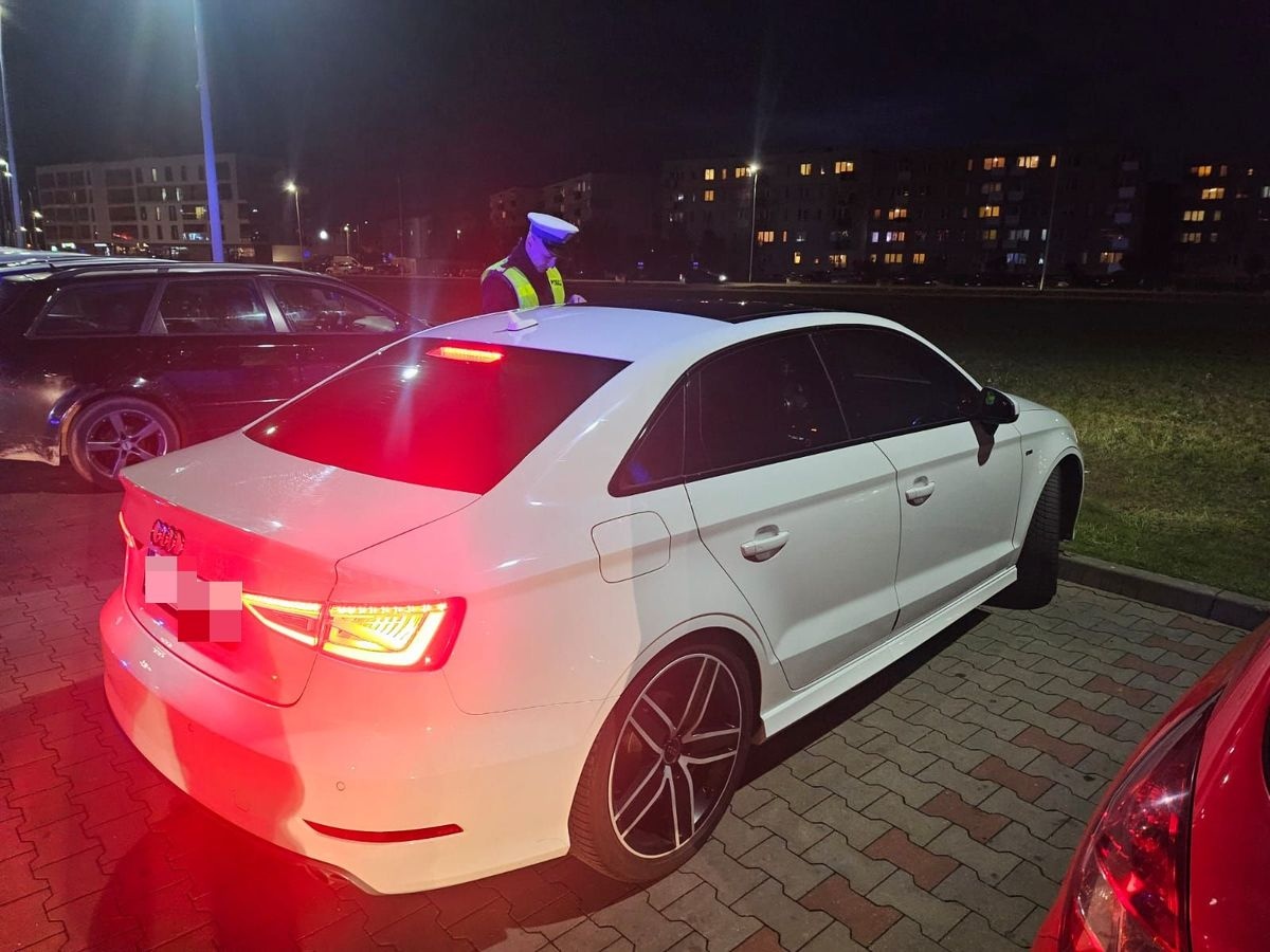 Policyjna akcja przeciwko wiejskiemu tuningowi w Ostrołęce [06.10.2024] - zdjęcie #3 - eOstroleka.pl