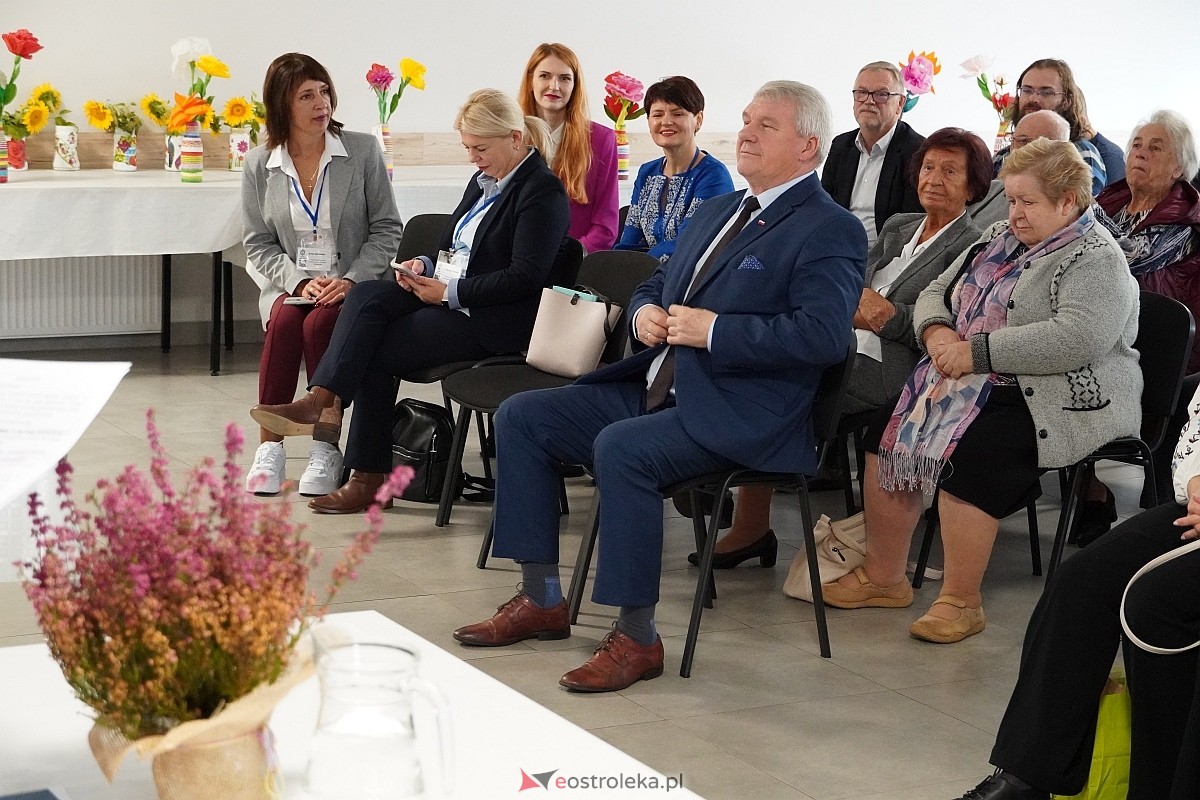Spotkanie ku czci dr. Józefa Psarskiego [07.10.2024] - zdjęcie #17 - eOstroleka.pl