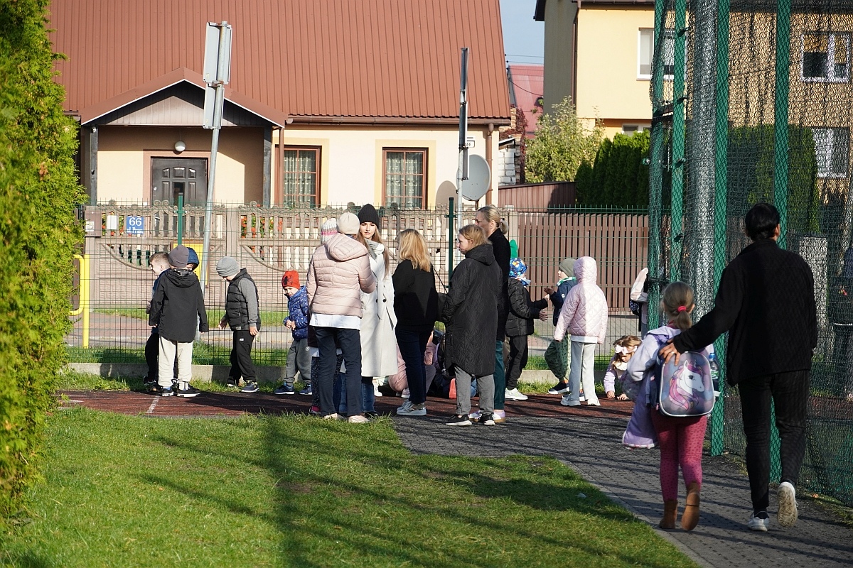 Próbna ewakuacja i ćwiczenia strażackie w Szkole Podstawowej nr 3 [08.10.2024] - zdjęcie #36 - eOstroleka.pl
