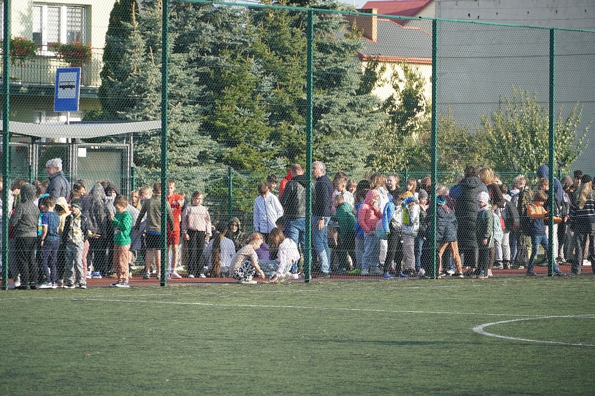 Próbna ewakuacja i ćwiczenia strażackie w Szkole Podstawowej nr 3 [08.10.2024] - zdjęcie #34 - eOstroleka.pl