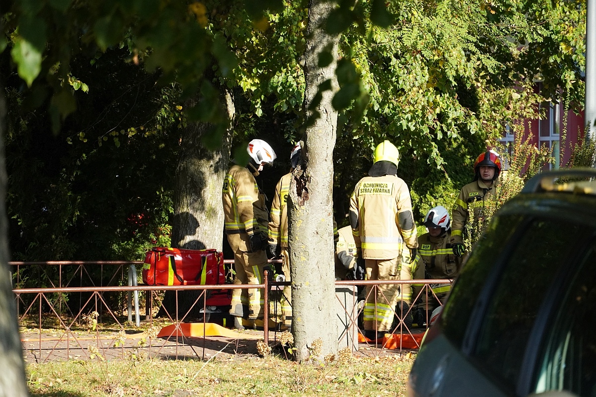 Próbna ewakuacja i ćwiczenia strażackie w Szkole Podstawowej nr 3 [08.10.2024] - zdjęcie #14 - eOstroleka.pl