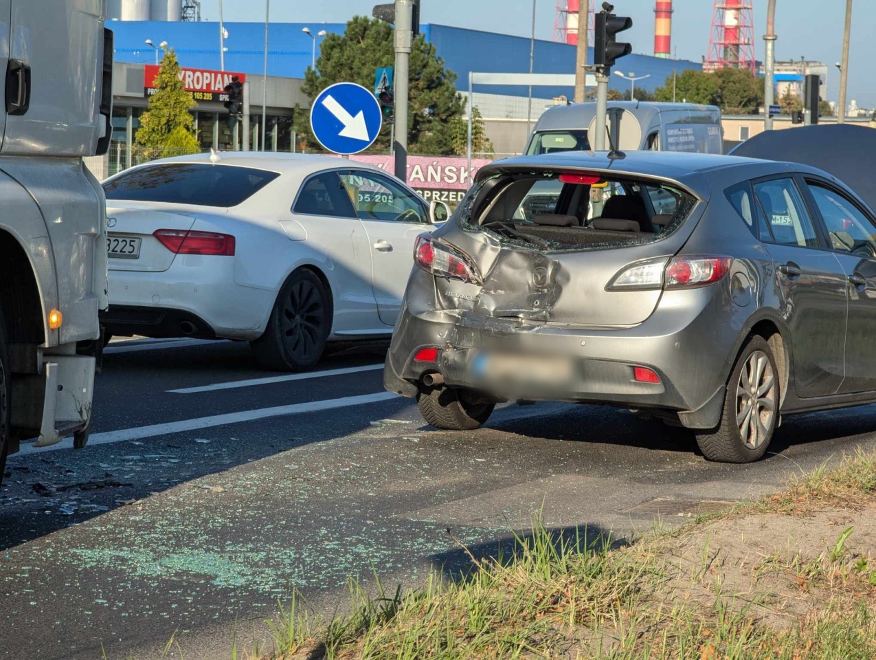Wypadek na Alei Wojska Polskiego [08.10.2024] - zdjęcie #6 - eOstroleka.pl
