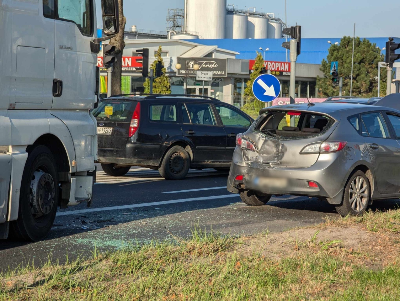 Wypadek na Alei Wojska Polskiego [08.10.2024] - zdjęcie #3 - eOstroleka.pl