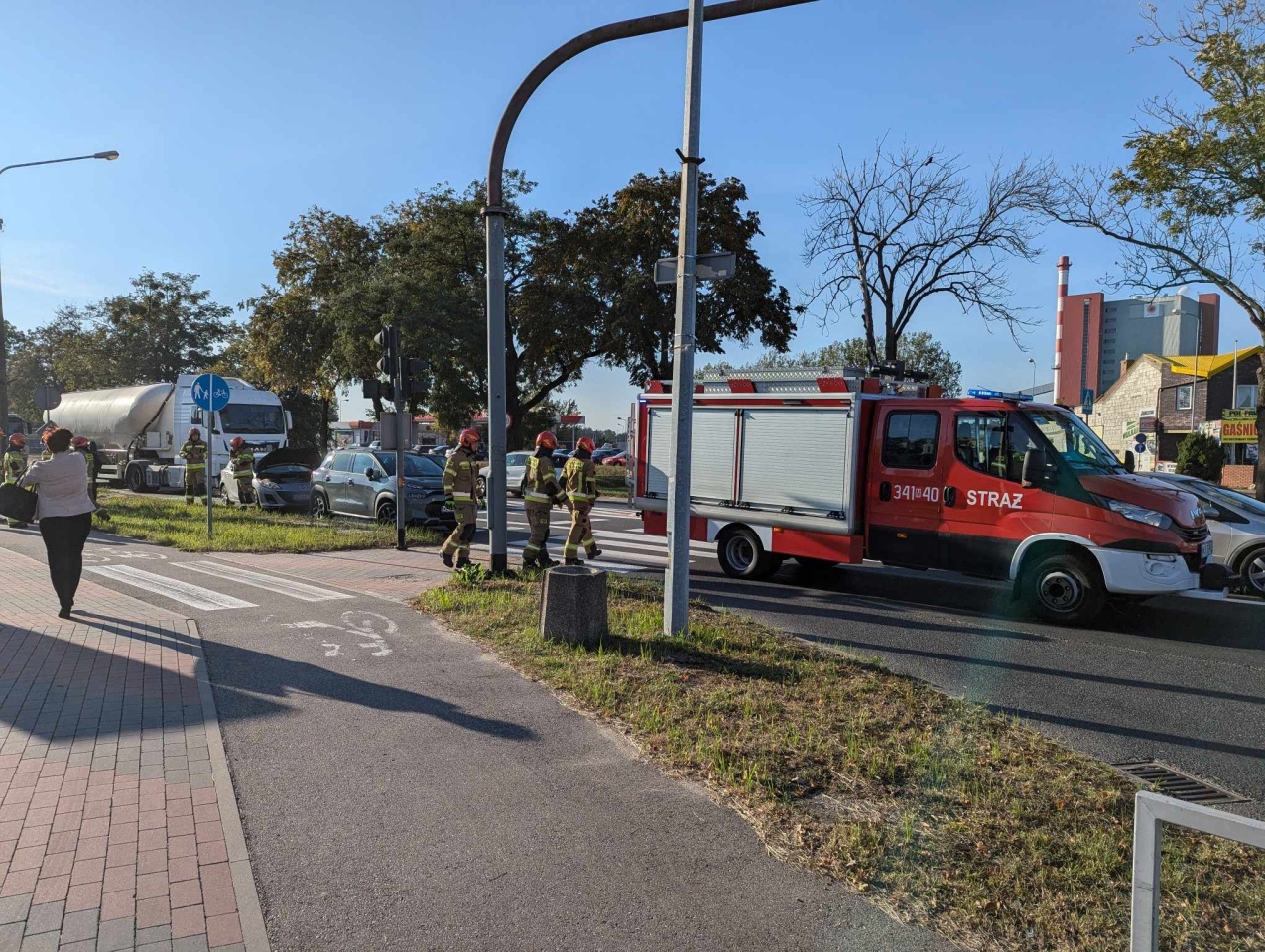 Wypadek na Alei Wojska Polskiego [08.10.2024] - zdjęcie #1 - eOstroleka.pl