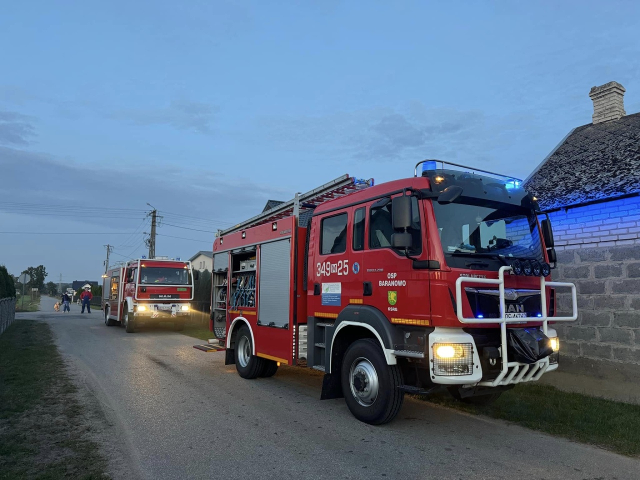 Pożar w piwnicy budynku mieszalnego w Czarnotrzewiu [08.10.2024] - zdjęcie #3 - eOstroleka.pl