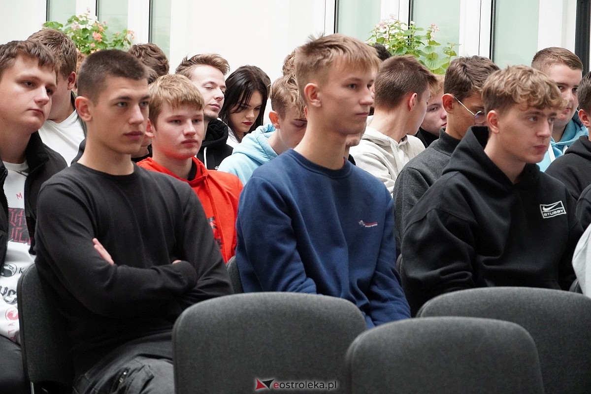 Konferencja naukowa: Trwanie pod obcą władzą. Mazowsze Północno-Wschodnie w okresie zaborów w Muzeum Kultury kurpiowskiej [09.10.2024] - zdjęcie #24 - eOstroleka.pl