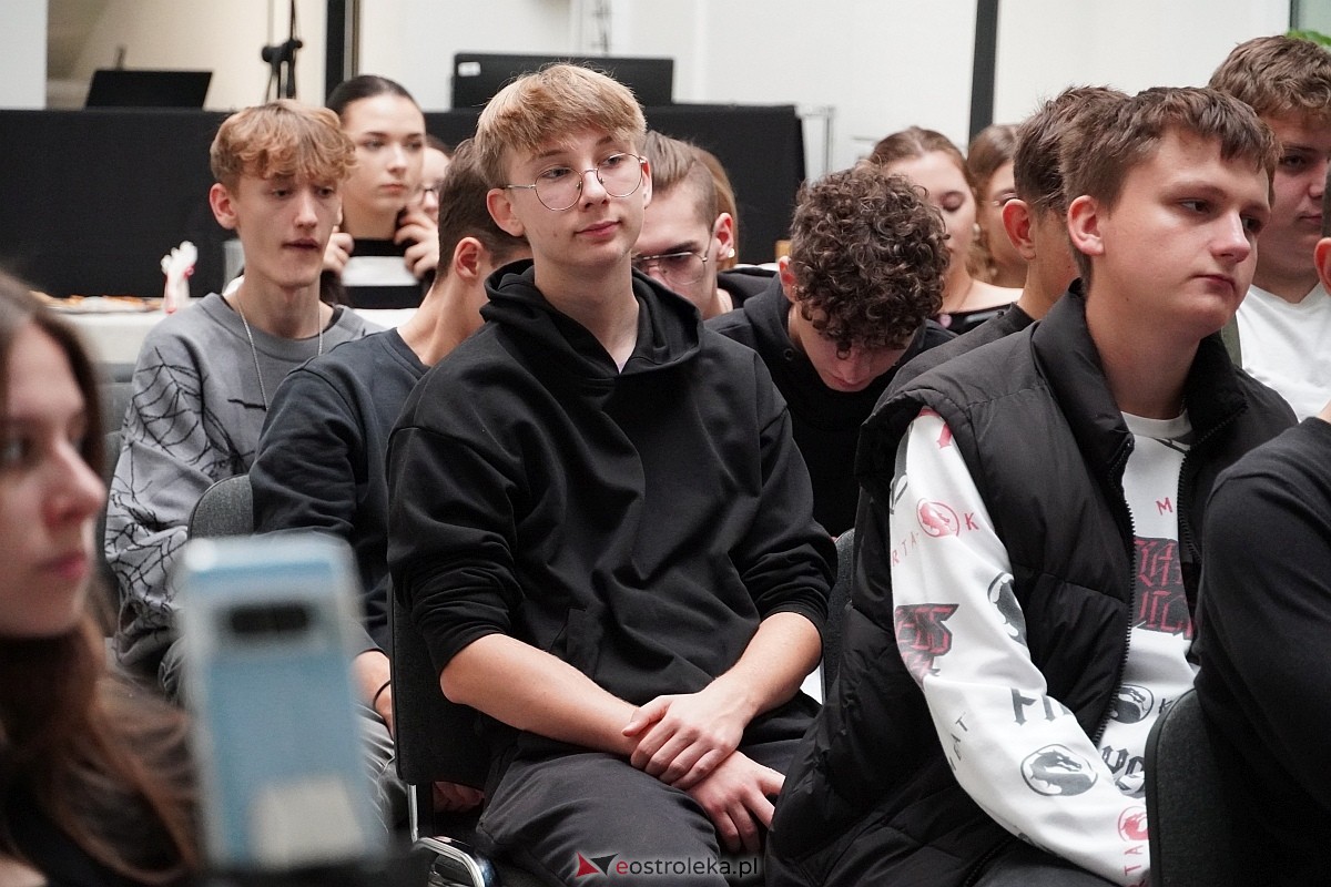 Konferencja naukowa: Trwanie pod obcą władzą. Mazowsze Północno-Wschodnie w okresie zaborów w Muzeum Kultury kurpiowskiej [09.10.2024] - zdjęcie #22 - eOstroleka.pl