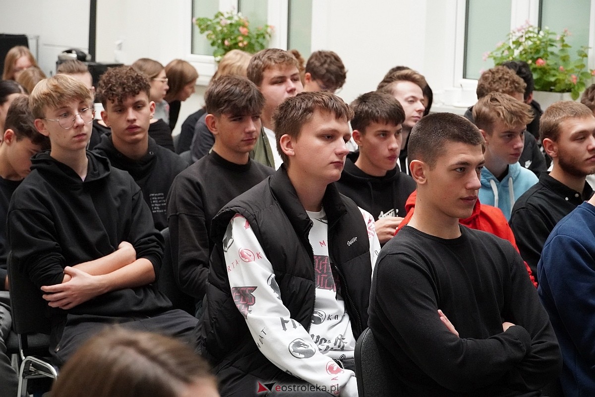 Konferencja naukowa: Trwanie pod obcą władzą. Mazowsze Północno-Wschodnie w okresie zaborów w Muzeum Kultury kurpiowskiej [09.10.2024] - zdjęcie #10 - eOstroleka.pl