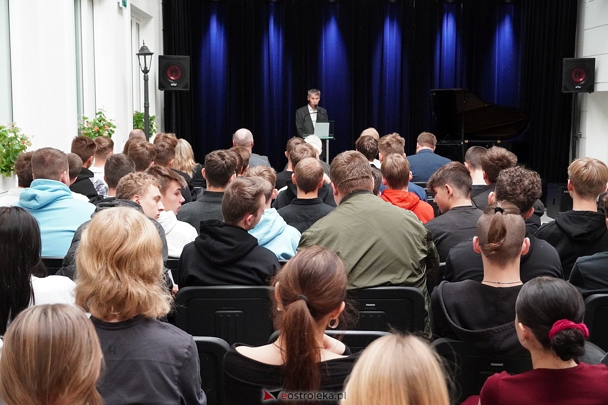 Konferencja naukowa: Trwanie pod obcą władzą. Mazowsze Północno-Wschodnie w okresie zaborów w Muzeum Kultury kurpiowskiej [09.10.2024] - zdjęcie #4 - eOstroleka.pl