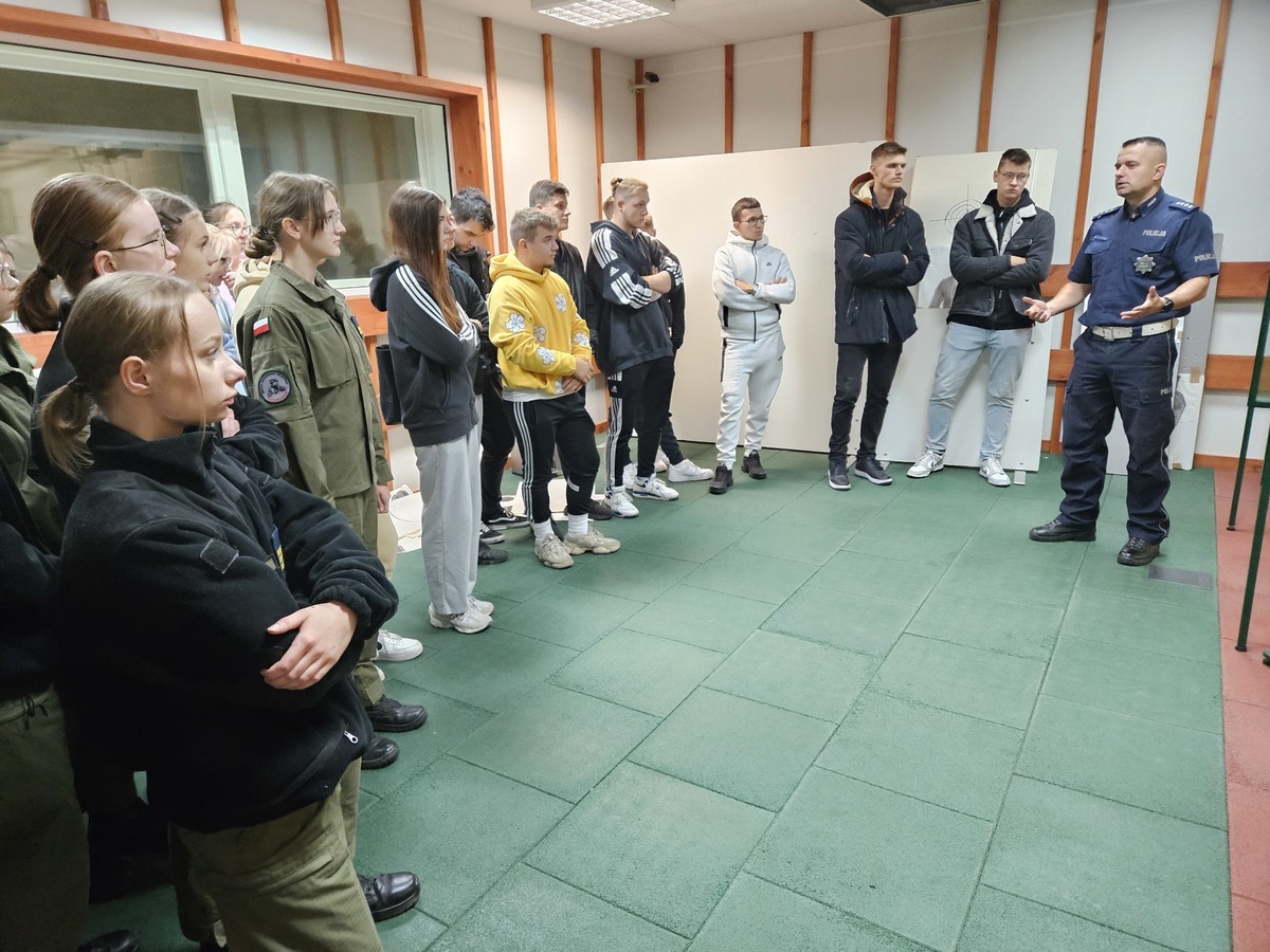 Dzień otwarty w KMP w Ostrołęce [07.10.2024] - zdjęcie #6 - eOstroleka.pl