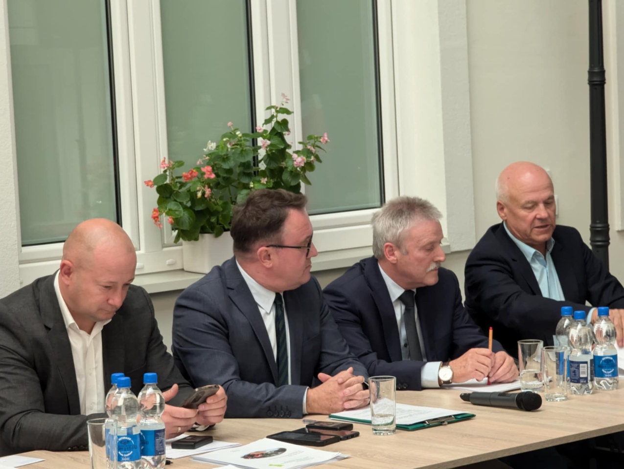 VI sesja Rady Powiatu w Ostrołęce [10.10.2024] - zdjęcie #21 - eOstroleka.pl