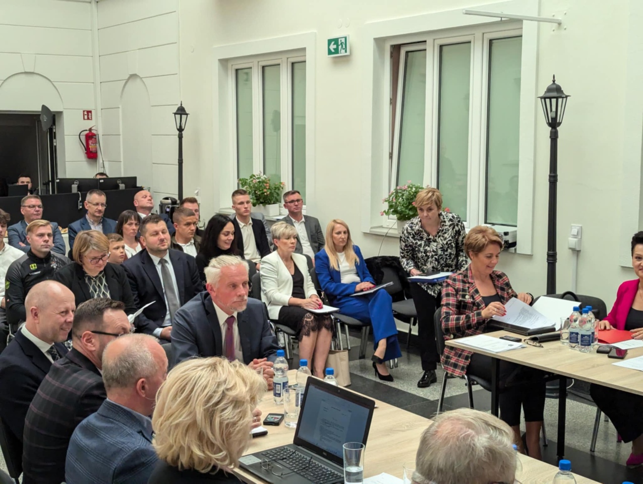 VI sesja Rady Powiatu w Ostrołęce [10.10.2024] - zdjęcie #15 - eOstroleka.pl