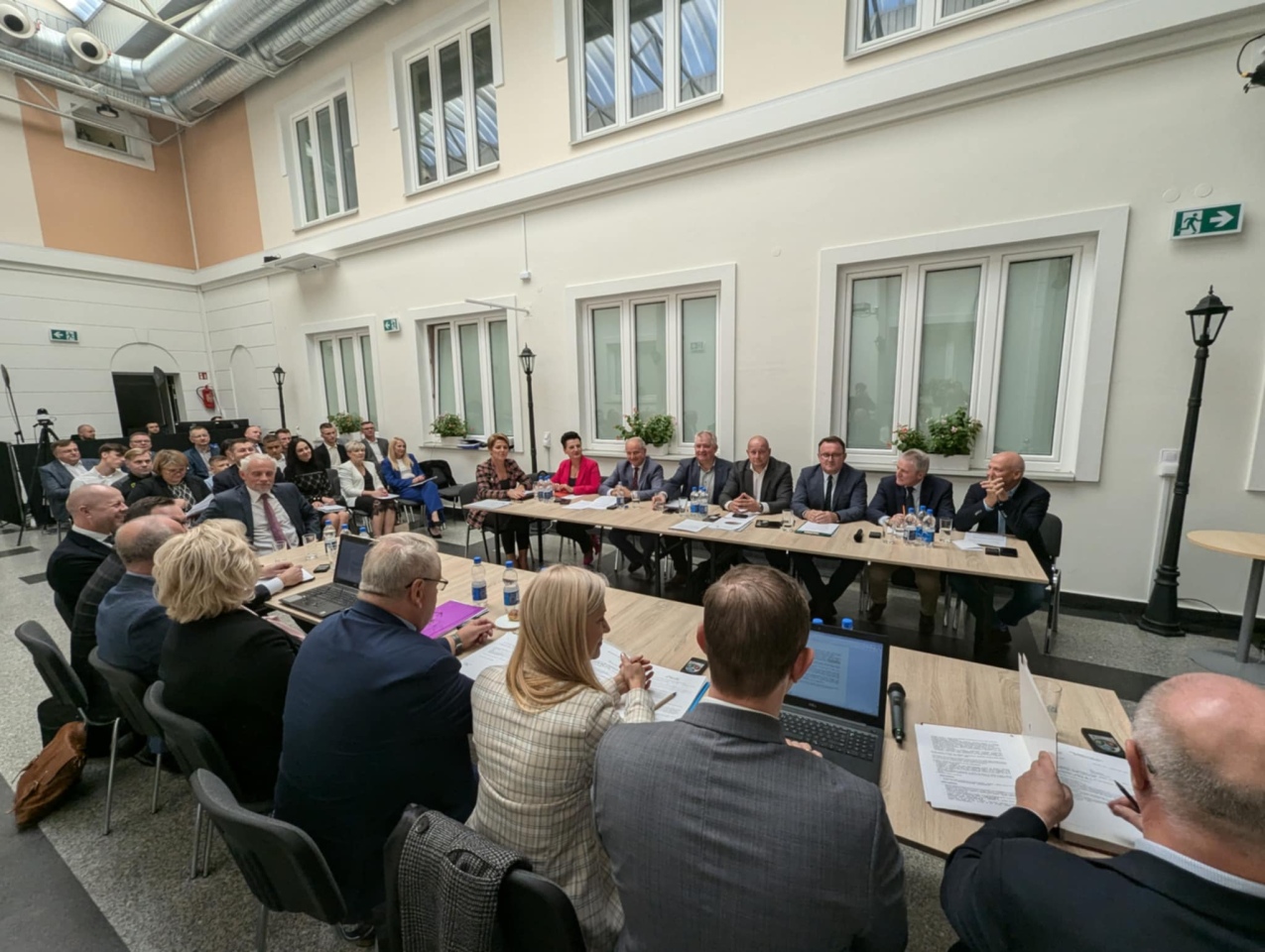 VI sesja Rady Powiatu w Ostrołęce [10.10.2024] - zdjęcie #10 - eOstroleka.pl