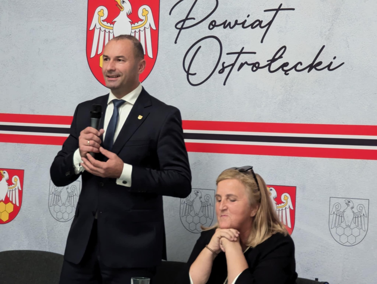 VI sesja Rady Powiatu w Ostrołęce [10.10.2024] - zdjęcie #9 - eOstroleka.pl