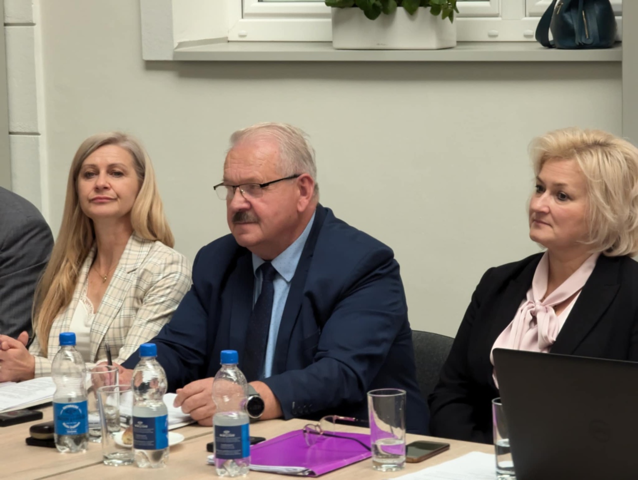 VI sesja Rady Powiatu w Ostrołęce [10.10.2024] - zdjęcie #2 - eOstroleka.pl