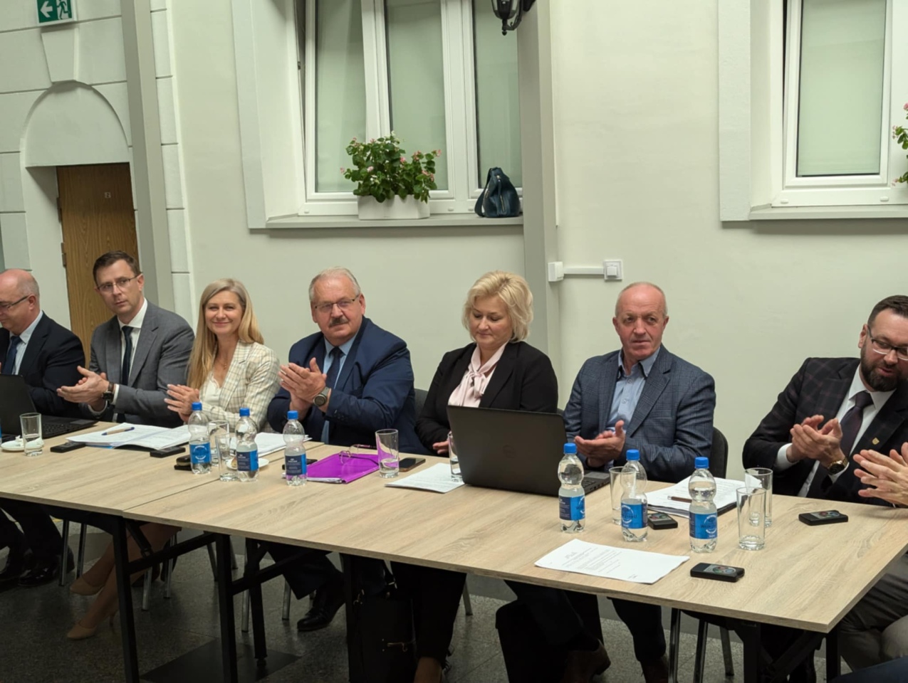 VI sesja Rady Powiatu w Ostrołęce [10.10.2024] - zdjęcie #1 - eOstroleka.pl