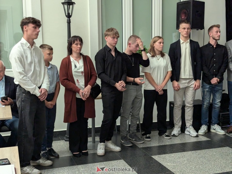 Starosta ostrołęcki nagrodził sportowców [10.10.2024] - zdjęcie #10 - eOstroleka.pl
