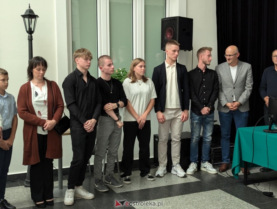 Starosta ostrołęcki nagrodził sportowców [10.10.2024] - zdjęcie #6 - eOstroleka.pl