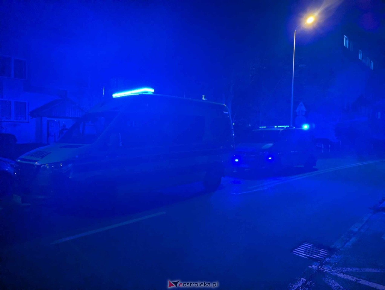 Akcja służb ratunkowych na osiedlu Jaracza w Ostrołęce [10.10.2024] - zdjęcie #8 - eOstroleka.pl