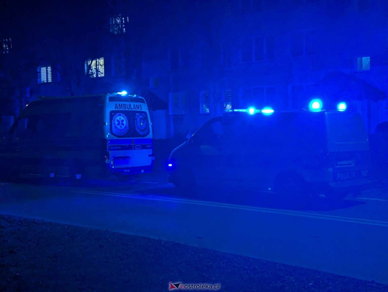 Akcja służb ratunkowych na osiedlu Jaracza w Ostrołęce [10.10.2024] - zdjęcie #3 - eOstroleka.pl