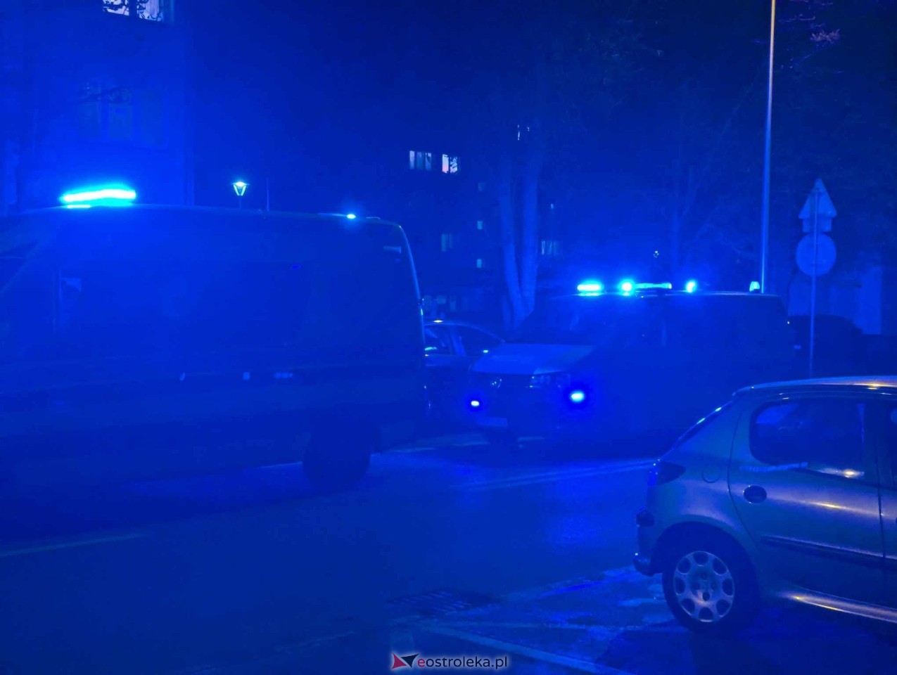 Akcja służb ratunkowych na osiedlu Jaracza w Ostrołęce [10.10.2024] - zdjęcie #2 - eOstroleka.pl