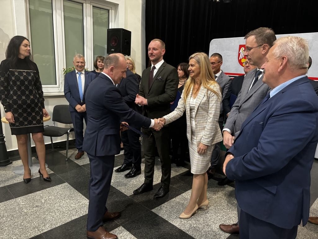 Nagrody roczne dla nauczycieli z powiatu ostrołęckiego [10.10.2024] - zdjęcie #5 - eOstroleka.pl