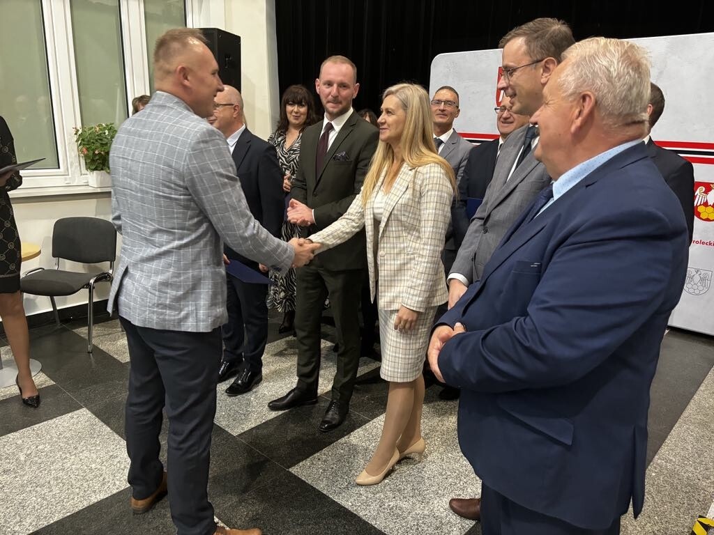 Nagrody roczne dla nauczycieli z powiatu ostrołęckiego [10.10.2024] - zdjęcie #3 - eOstroleka.pl