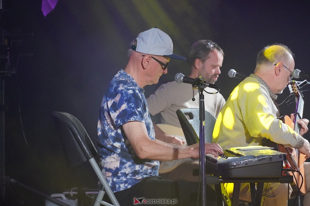 Koncert pieśni bardowskich na Festiwalu Fantastyczna Ostrołęka [12.10.2024] - zdjęcie #15 - eOstroleka.pl