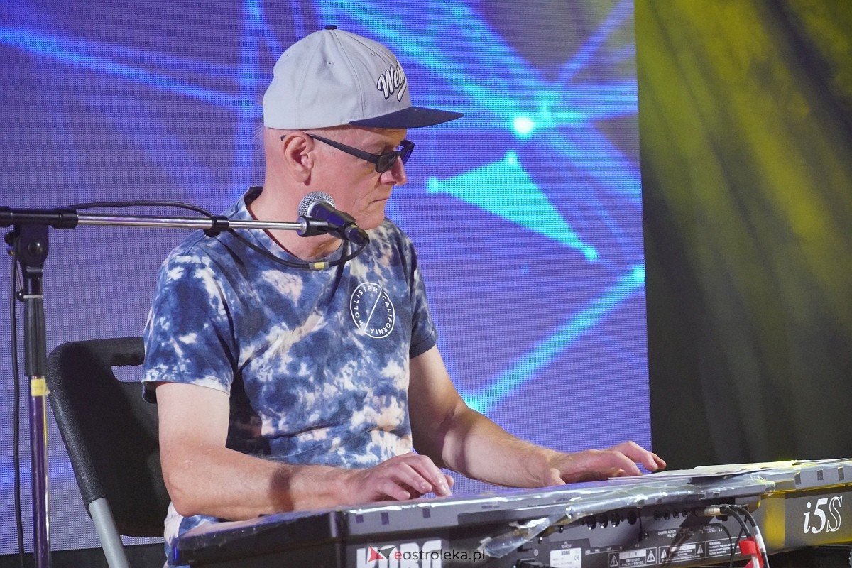 Koncert pieśni bardowskich na Festiwalu Fantastyczna Ostrołęka [12.10.2024] - zdjęcie #13 - eOstroleka.pl