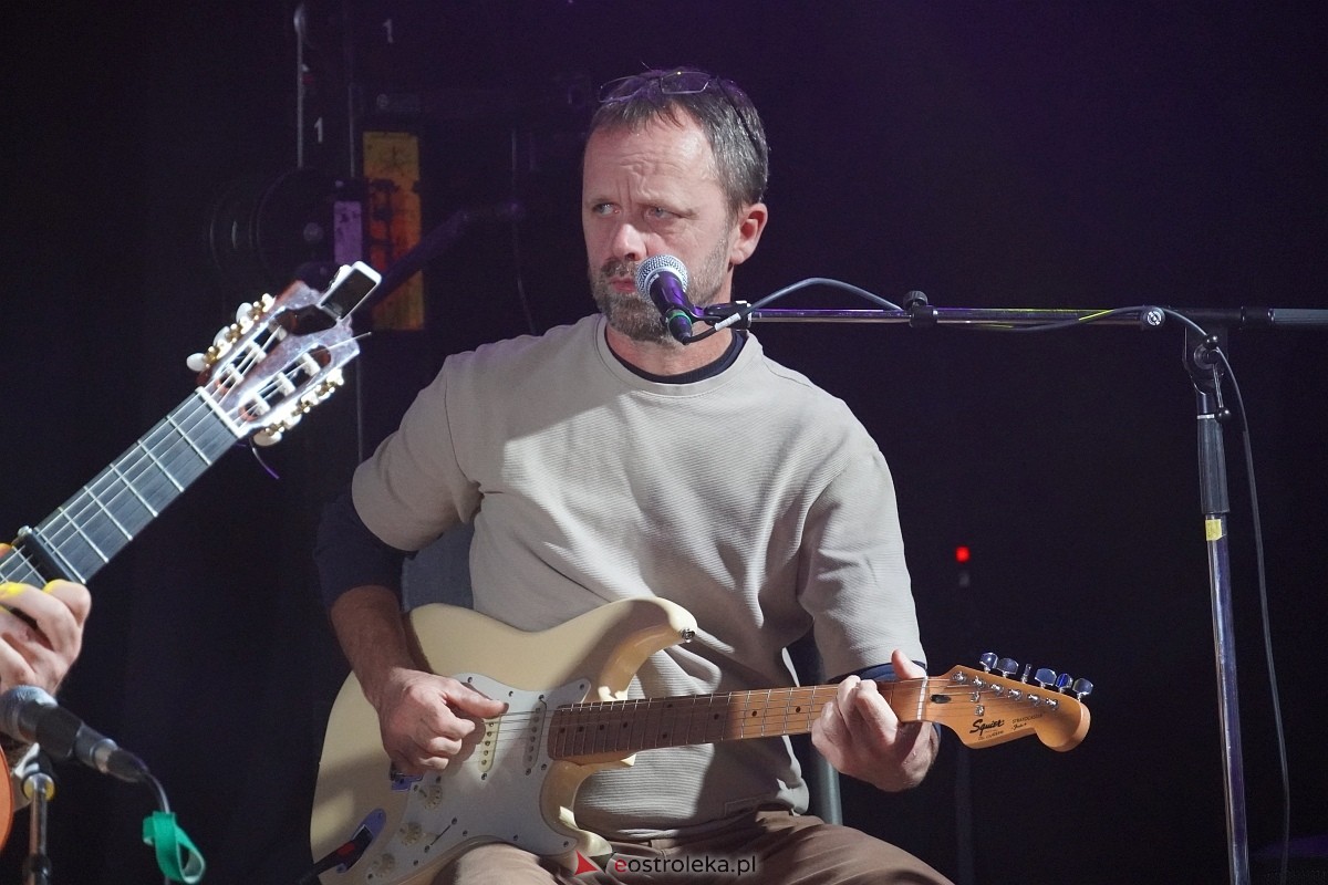 Koncert pieśni bardowskich na Festiwalu Fantastyczna Ostrołęka [12.10.2024] - zdjęcie #11 - eOstroleka.pl