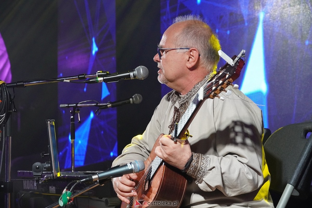 Koncert pieśni bardowskich na Festiwalu Fantastyczna Ostrołęka [12.10.2024] - zdjęcie #10 - eOstroleka.pl