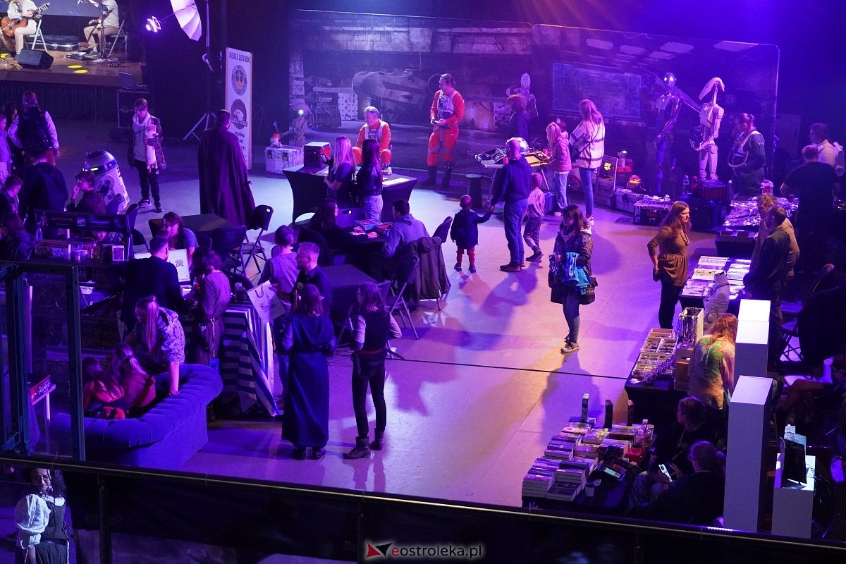 Koncert pieśni bardowskich na Festiwalu Fantastyczna Ostrołęka [12.10.2024] - zdjęcie #1 - eOstroleka.pl