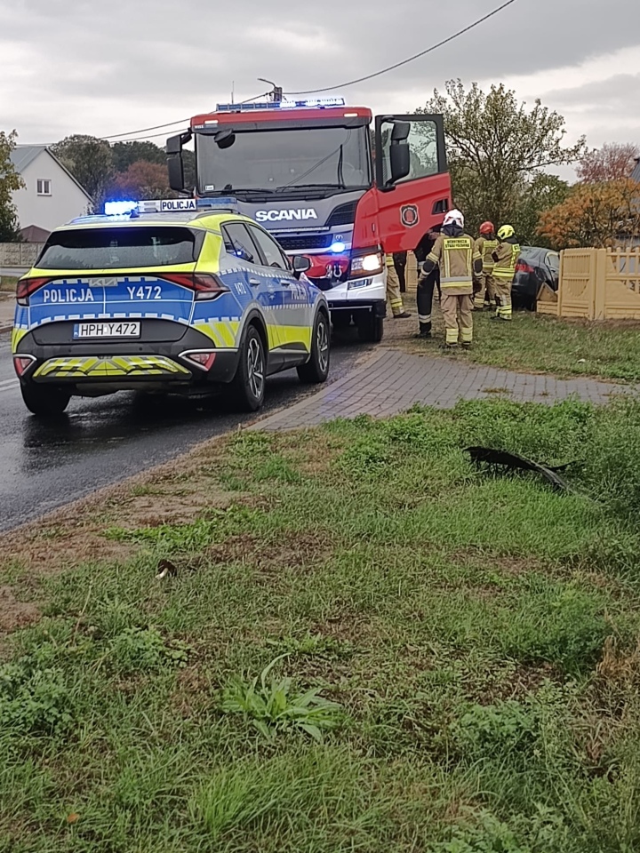 Wypadek w Lipnikach [13.10.2024] - zdjęcie #3 - eOstroleka.pl