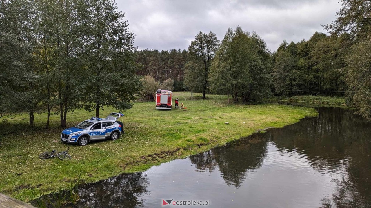 Akcja ratunkowa w Kurkach pod Ostrołęką [14.10.2024] - zdjęcie #7 - eOstroleka.pl