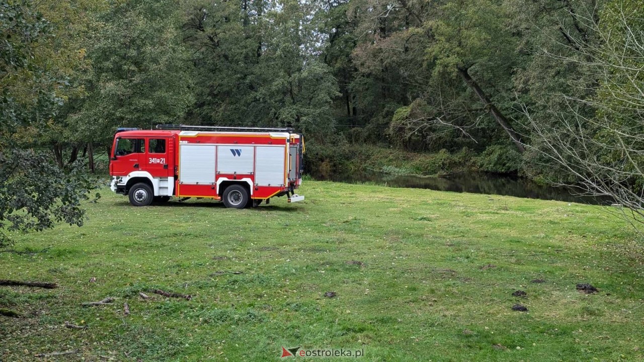 Akcja ratunkowa w Kurkach pod Ostrołęką [14.10.2024] - zdjęcie #4 - eOstroleka.pl