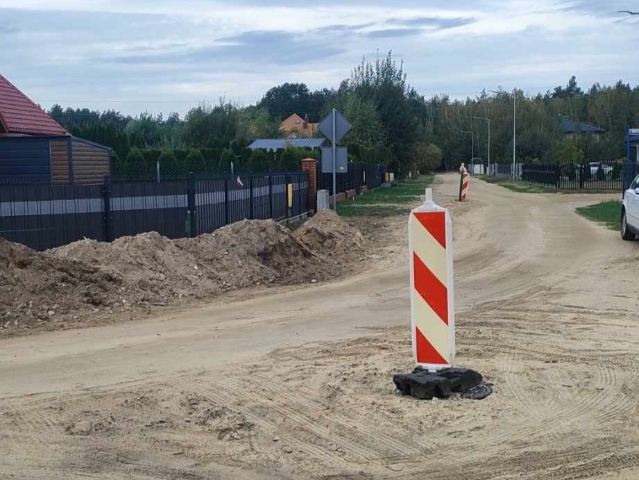 Rozbudowa sieci kanalizacji sanitarnej w Ławach [15.10.2024] - zdjęcie #4 - eOstroleka.pl