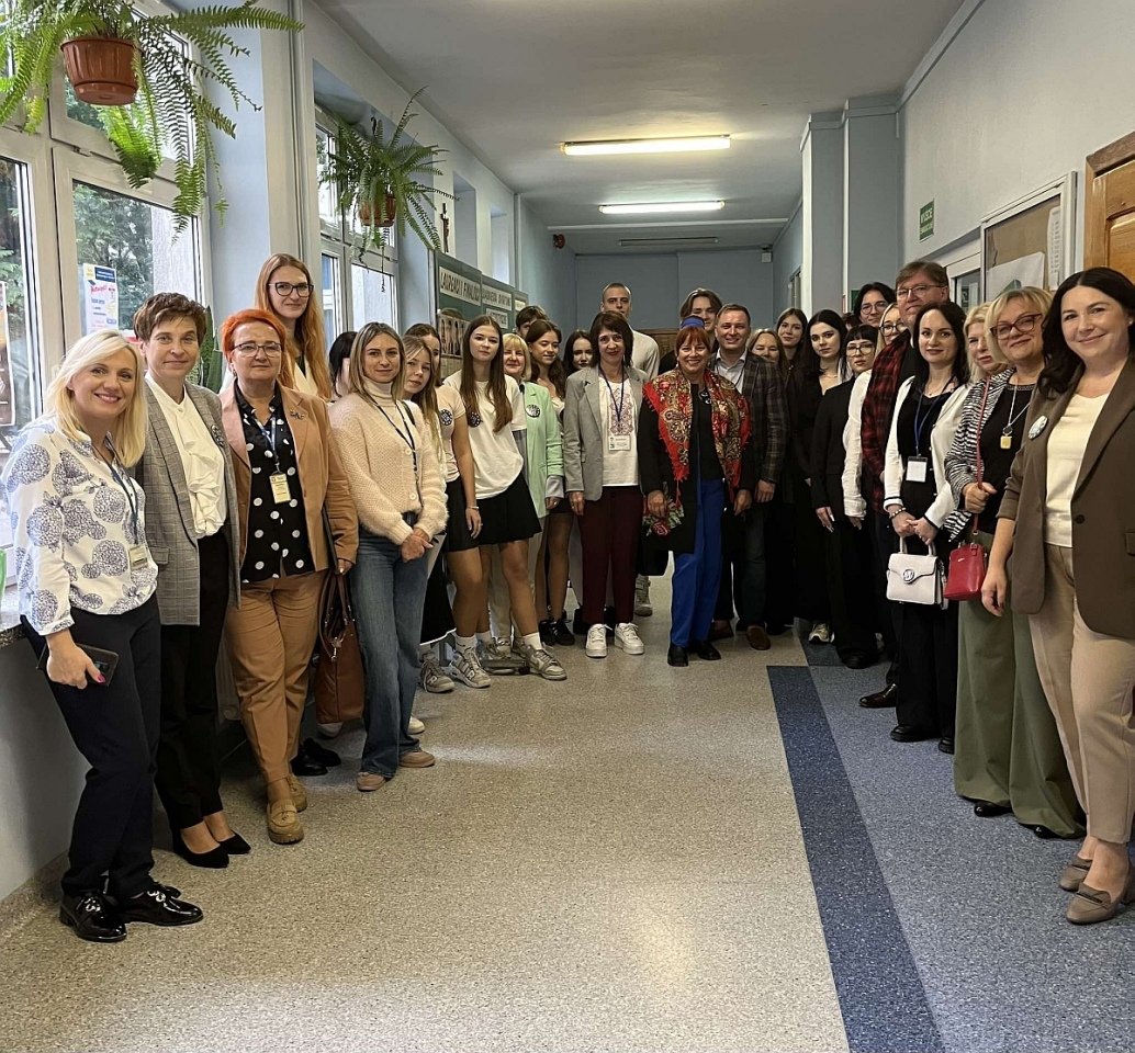 Spotkanie delegacji z Ukrainy w III LO [09.10.2024] - zdjęcie #2 - eOstroleka.pl