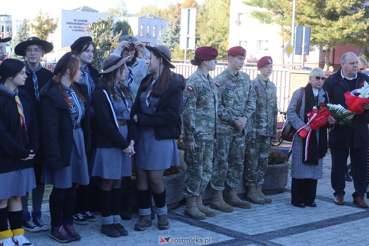 Hołd dla św. Jana Pawła II [16.10.2024] - zdjęcie #34 - eOstroleka.pl
