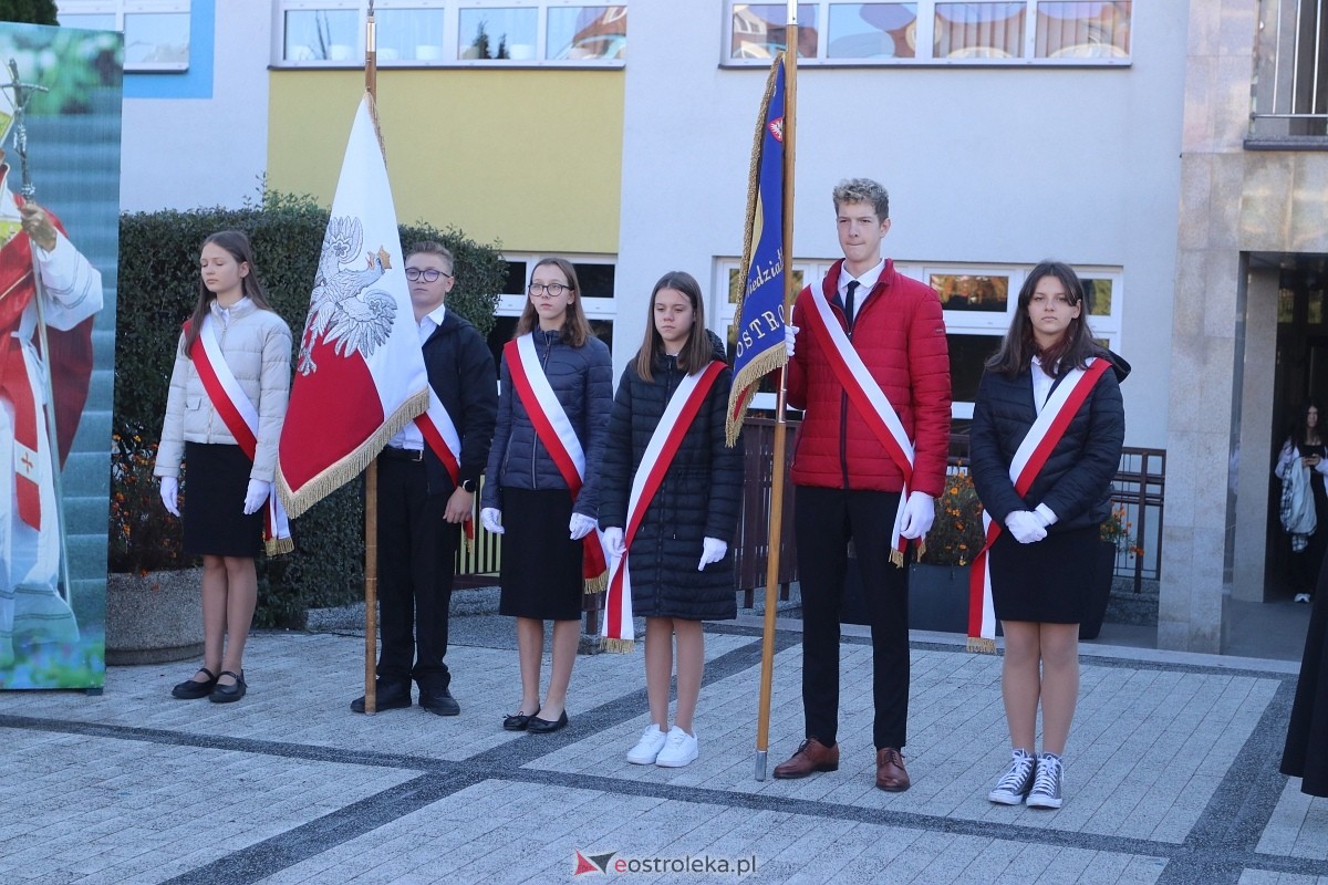 Hołd dla św. Jana Pawła II [16.10.2024] - zdjęcie #24 - eOstroleka.pl
