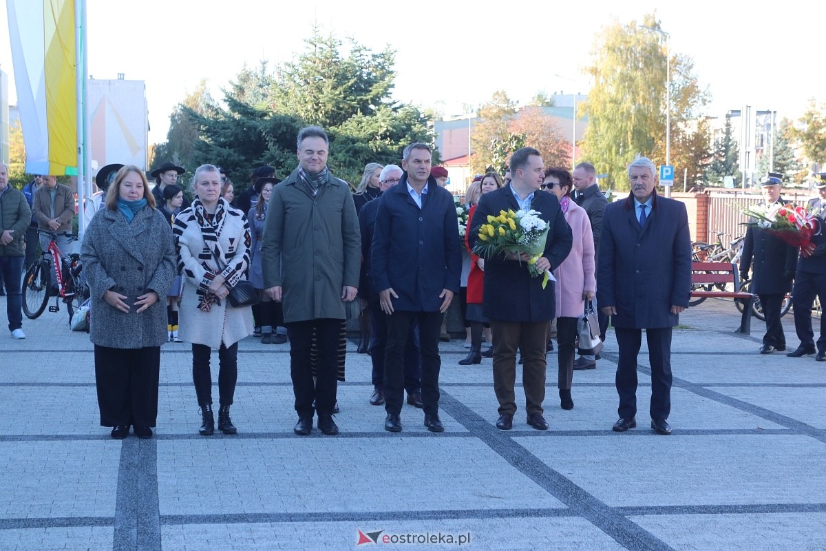 Hołd dla św. Jana Pawła II [16.10.2024] - zdjęcie #18 - eOstroleka.pl