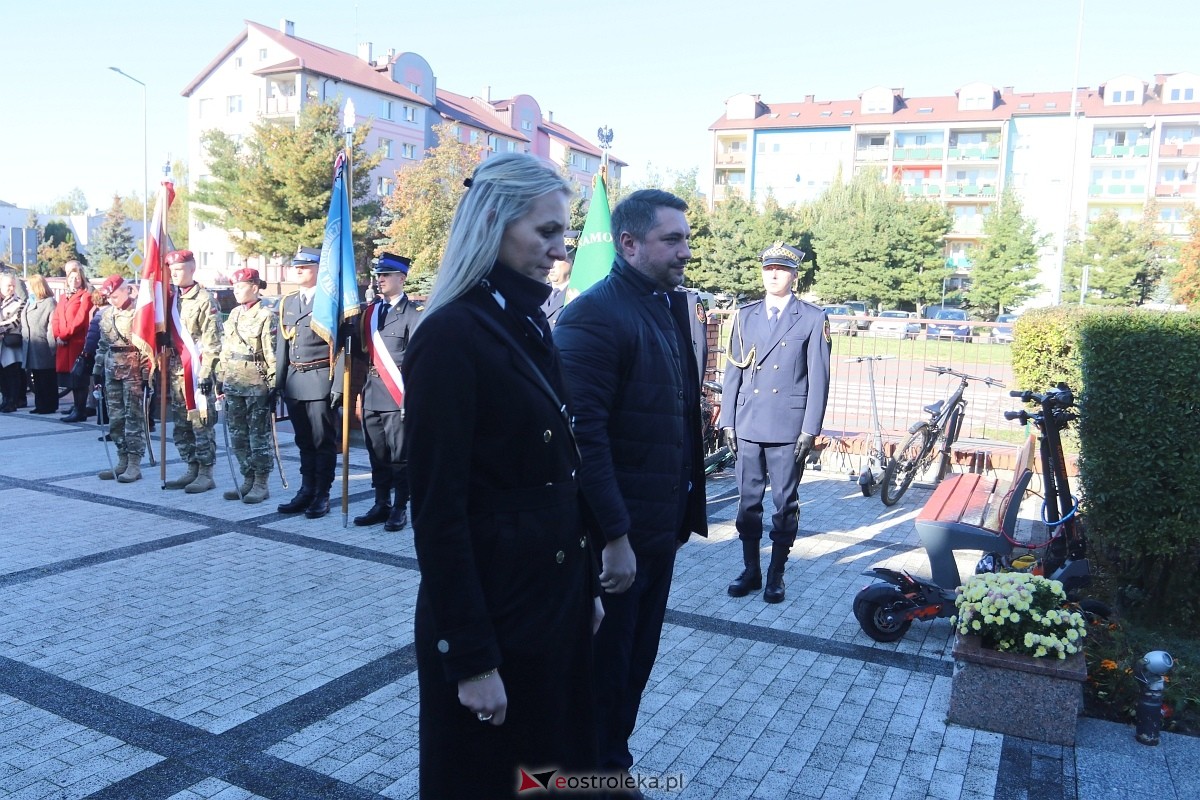 Hołd dla św. Jana Pawła II [16.10.2024] - zdjęcie #11 - eOstroleka.pl