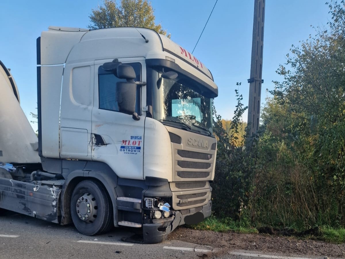 Wypadek w miejscowości Dobrzankowo  [16.10.2024] - zdjęcie #4 - eOstroleka.pl