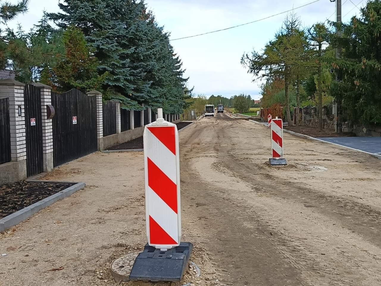Rewitalizacja Czarnej Dróżki w Rzekuniu [17.10.2024] - zdjęcie #2 - eOstroleka.pl