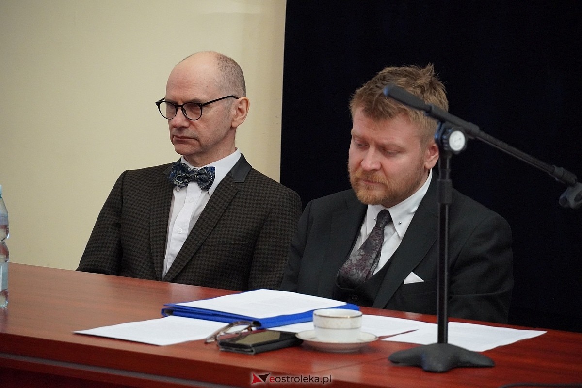 Przystanek Literacki Ostrołęka zatrzymał się przy Gombrowiczu: Wykład dla młodzieży w WSAiP [17.10.2024] - zdjęcie #23 - eOstroleka.pl