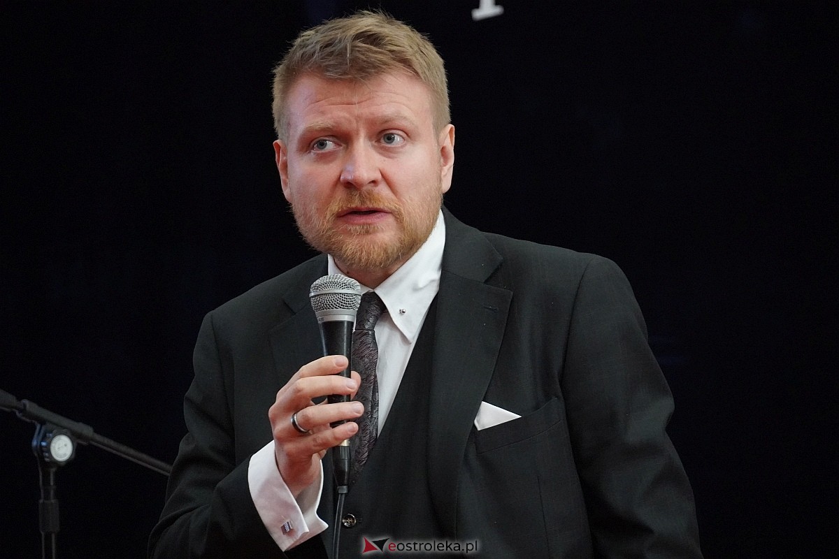 Przystanek Literacki Ostrołęka zatrzymał się przy Gombrowiczu: Wykład dla młodzieży w WSAiP [17.10.2024] - zdjęcie #4 - eOstroleka.pl