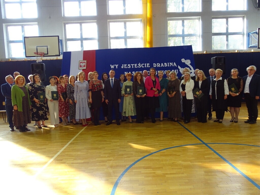 Dzień Edukacji Narodowej w Olszewie-Borkach [10.10.2024] - zdjęcie #16 - eOstroleka.pl