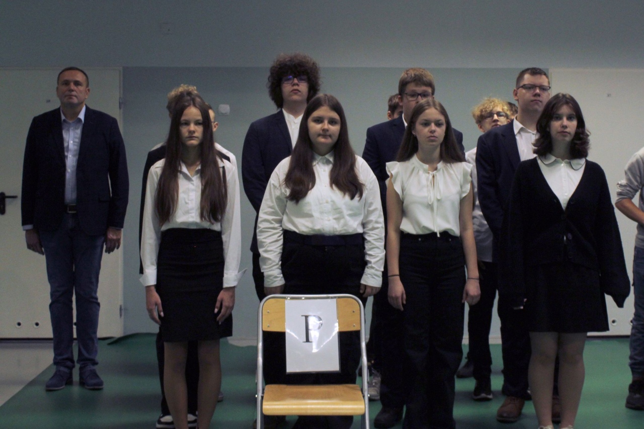 Uroczyste ślubowanie i konkurs o patronie w ZSZ nr 1 [04.10.2024] - zdjęcie #9 - eOstroleka.pl