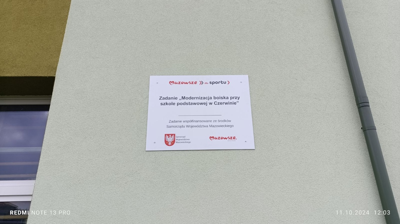 Modernizacja boiska piłkarskiego przy Szkole Podstawowej w Czerwinie [18.10.2024] - zdjęcie #9 - eOstroleka.pl