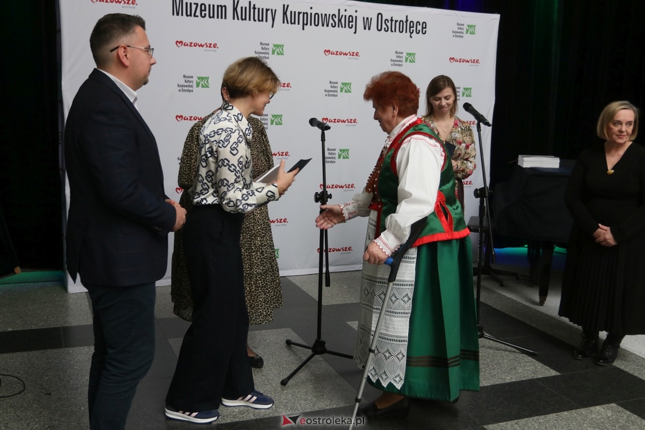 Sztuka Kurpiów - konkurs i wystawa [18.10.2024] - zdjęcie #84 - eOstroleka.pl