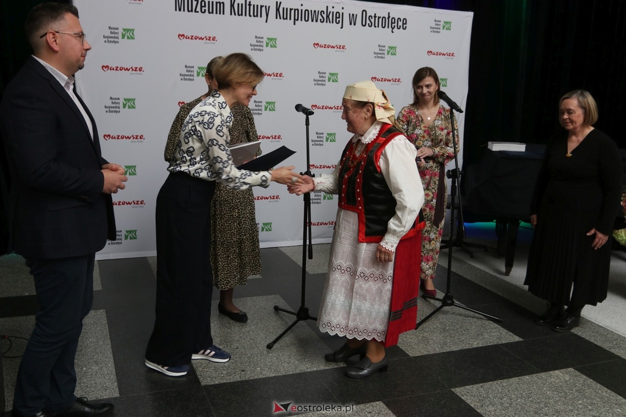 Sztuka Kurpiów - konkurs i wystawa [18.10.2024] - zdjęcie #82 - eOstroleka.pl